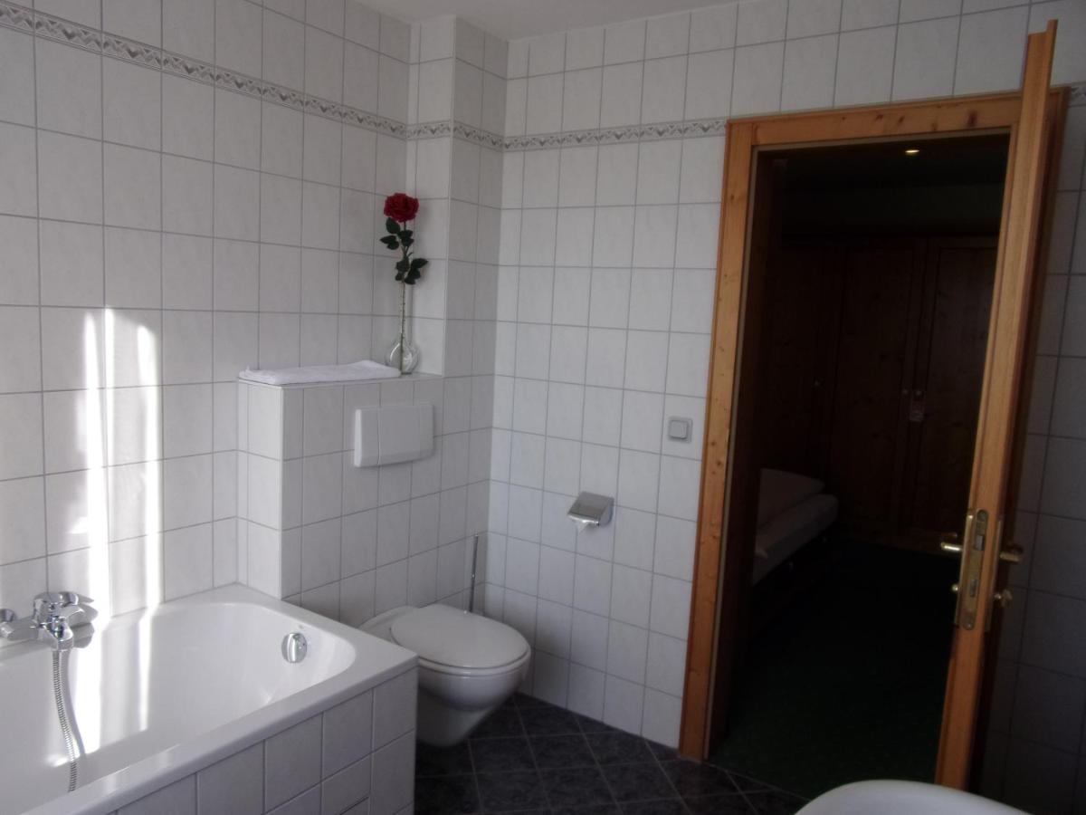 Hotel Landgasthof Hacker Zachenberg Exteriör bild